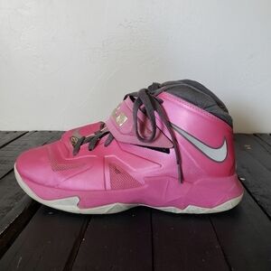 Nike Lebron James GS Pink Grey Sneakers Shoes 7Y 9